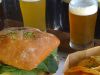 5 razones para comer con&nbsp;cerveza