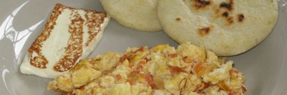 Huevos revueltos a la venezolana