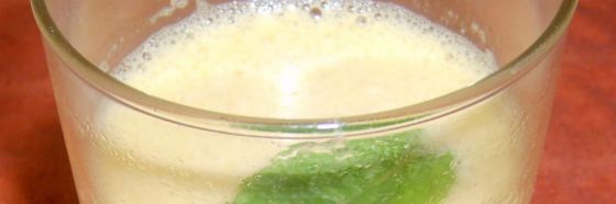Jugo de melón, lima y menta