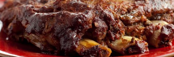 Costillas de cerdo con miel y manzana