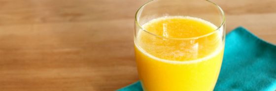 Jugo de mango, naranja y kiwi