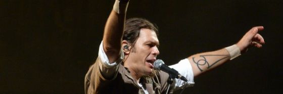 Mi historia entre tus dedos, Gianluca Grignani