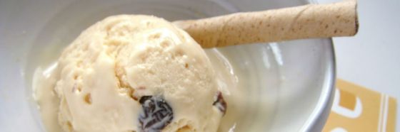 Helado de ron con pasas