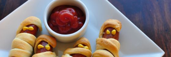 Salchichas momias de hojaldre