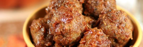Minialbóndigas con glacé balsámico