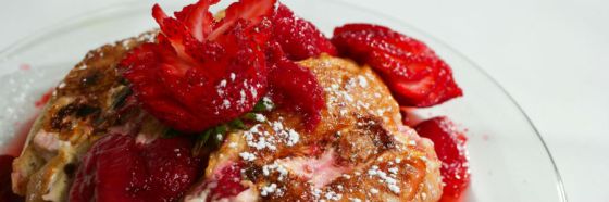 Tostadas a la francesa horneadas con fresa