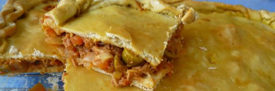 Empanada gallega de atún