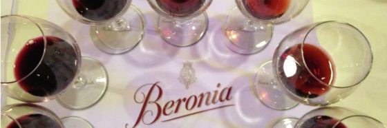 glasses rioja wine beronia