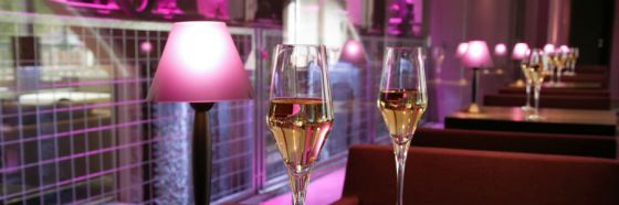 champagne glasses restaurant magenta