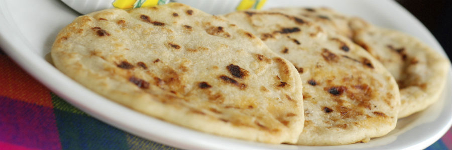 pupusas corn cake salvador honduras nicaragua