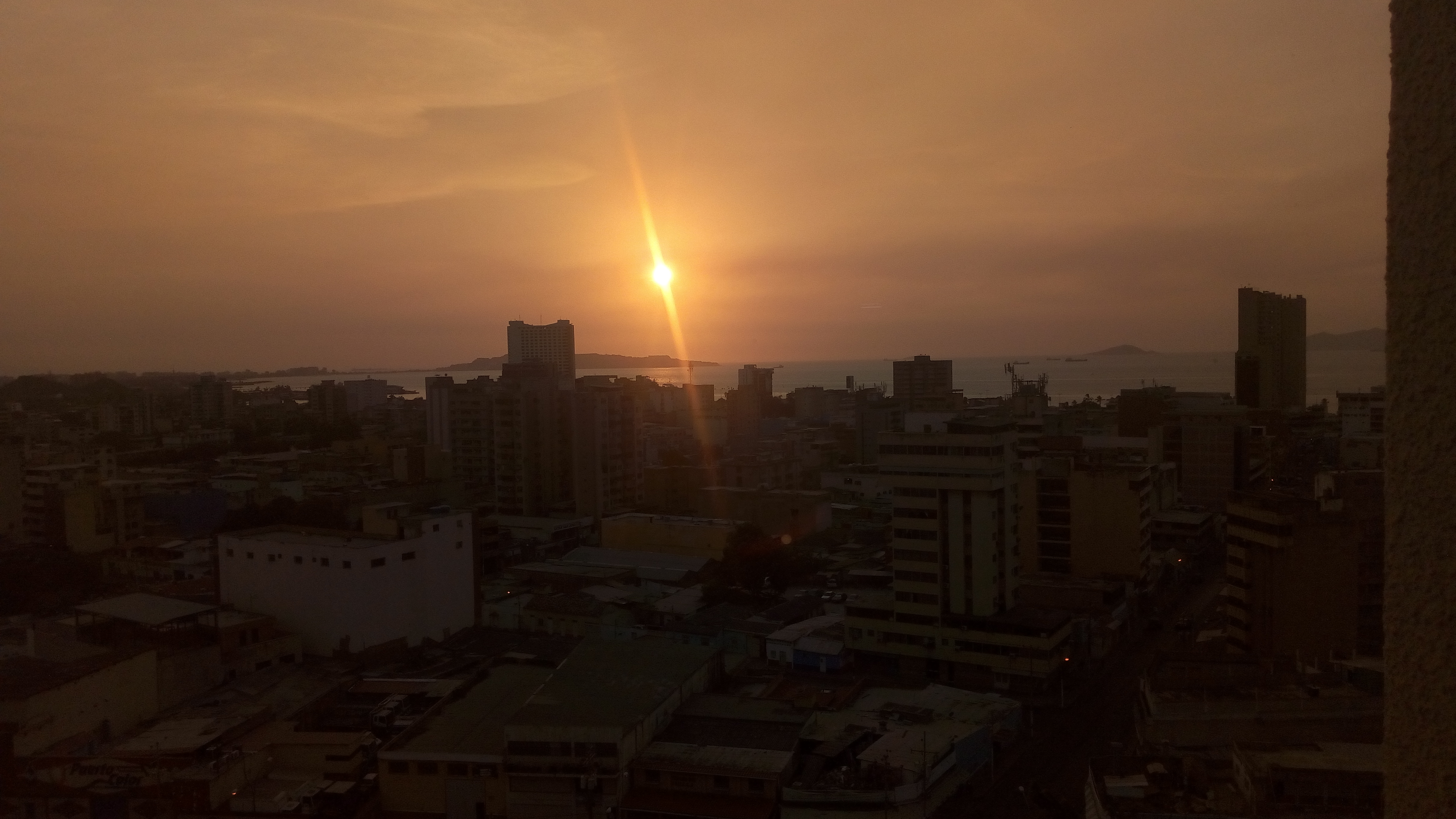 la tierra del olvido Carlos vives feat Los Angeles Philharmonic Esnobgourmet